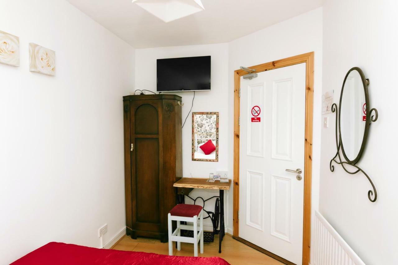 Bed and Breakfast Eagle Heights Инишкрон Экстерьер фото